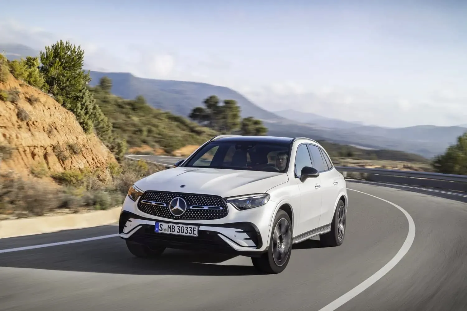 Mercedes-Benz GLC ภายนอก